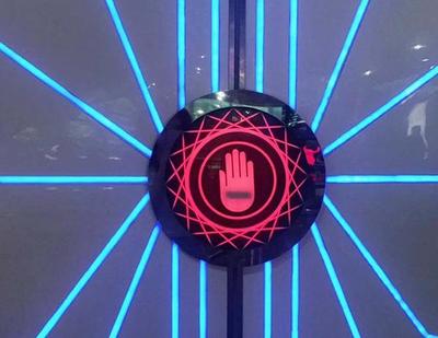 掌紋觸摸電動門「源頭廠家,支持定做」 科技卷簾門的新紀元